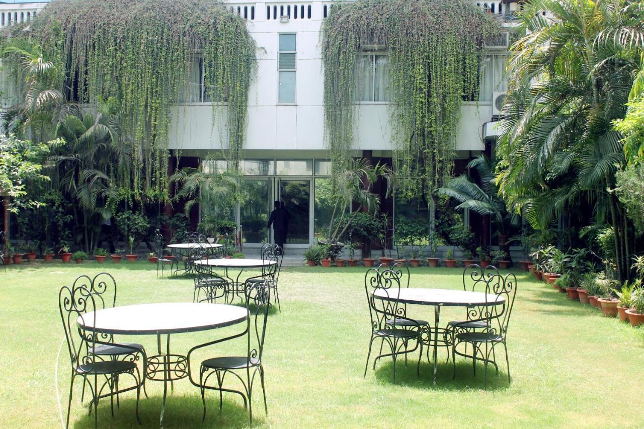 Hotel Deep Palace Lucknow Exterior photo