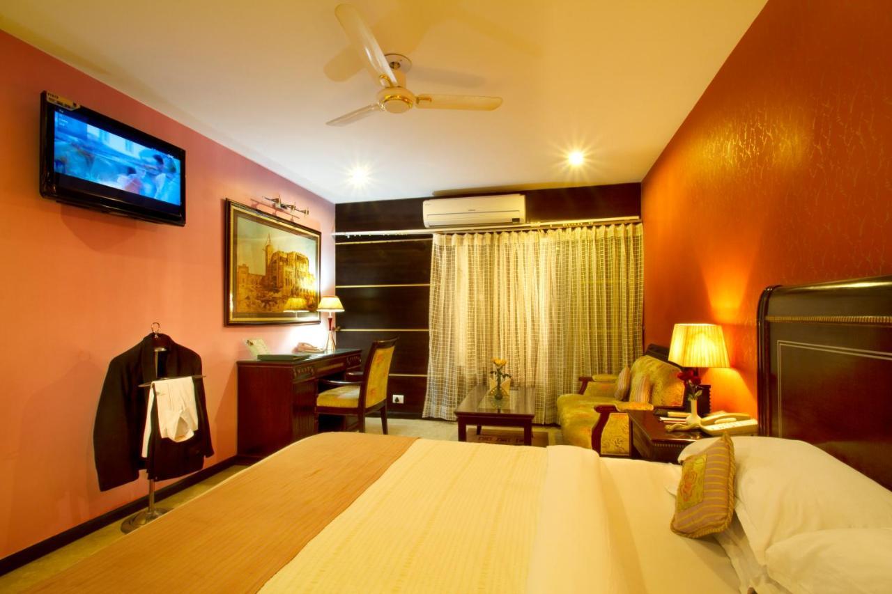 Hotel Deep Palace Lucknow Exterior photo
