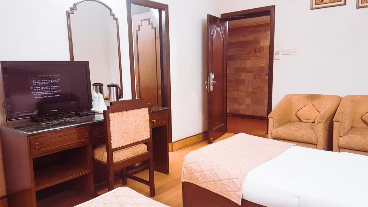 Hotel Deep Palace Lucknow Exterior photo
